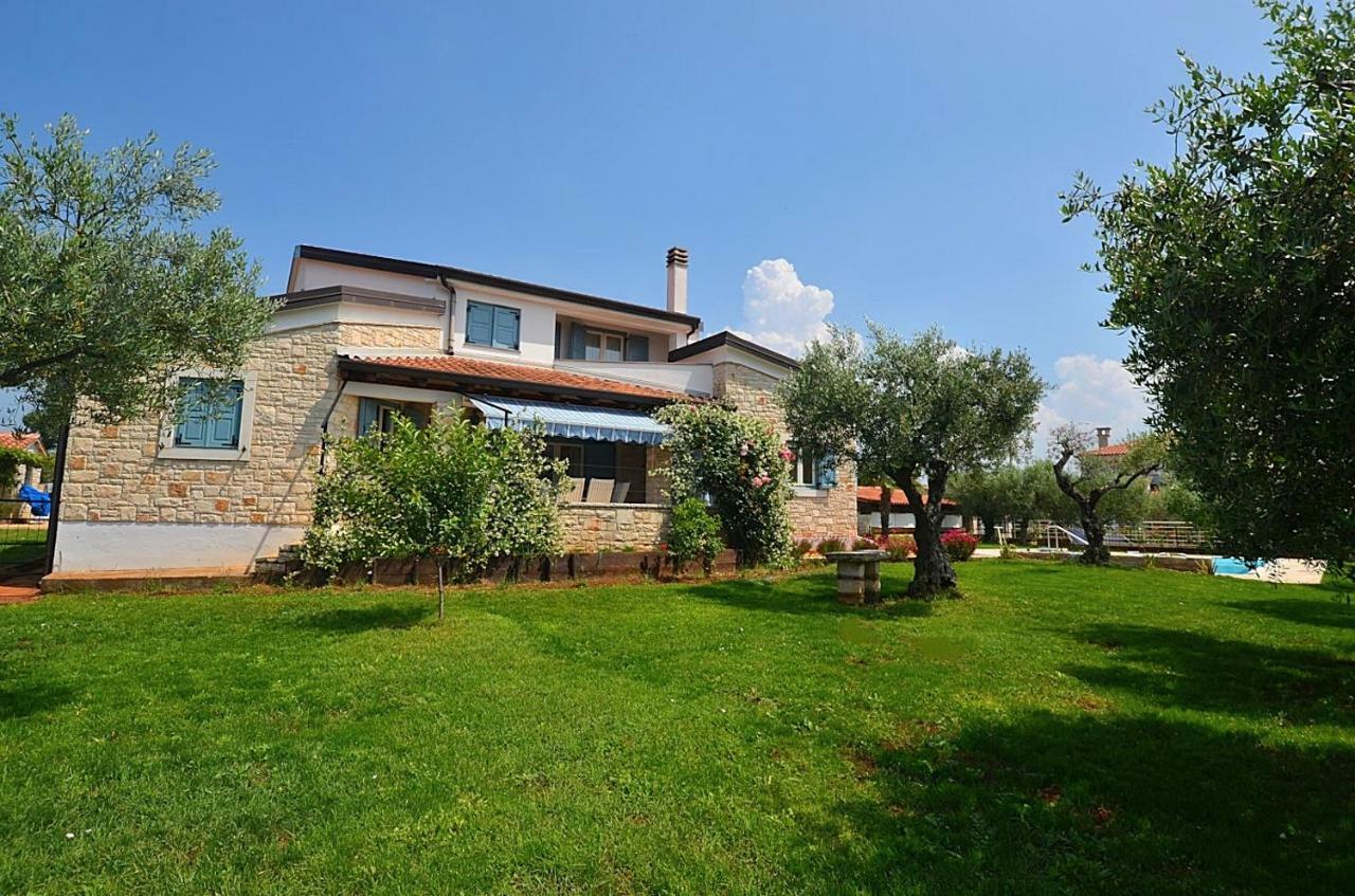 Holiday Home Sverko Novigrad  Luaran gambar