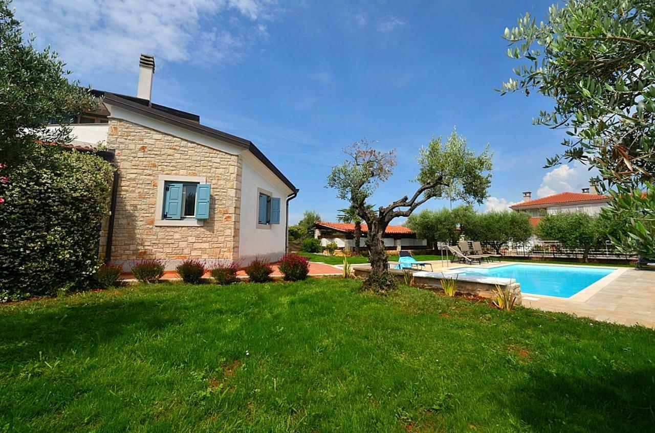 Holiday Home Sverko Novigrad  Luaran gambar