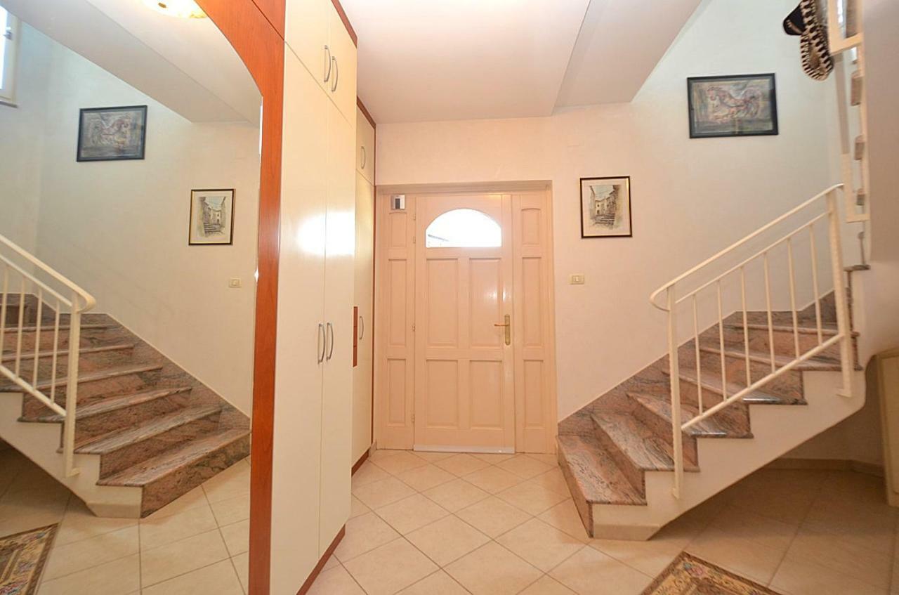 Holiday Home Sverko Novigrad  Luaran gambar