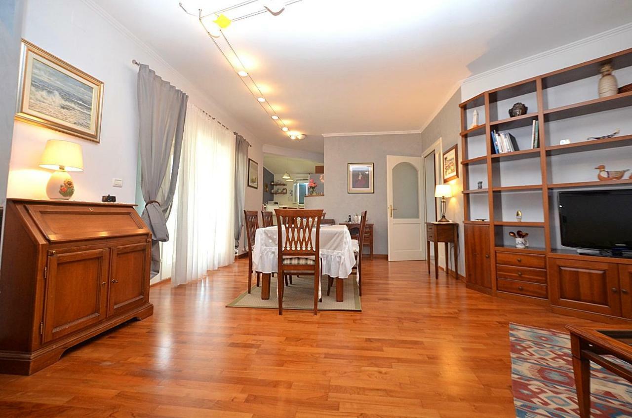 Holiday Home Sverko Novigrad  Luaran gambar