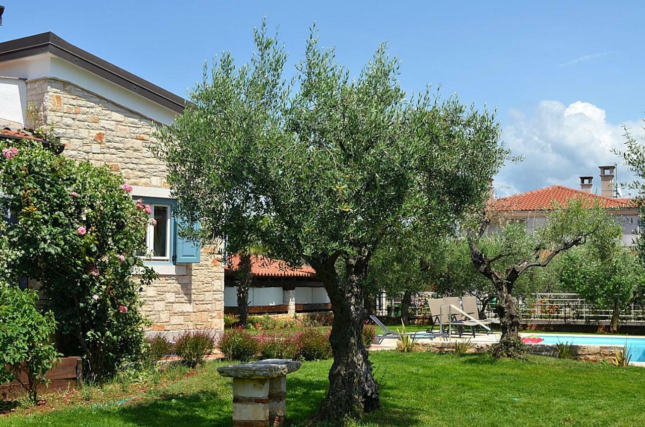 Holiday Home Sverko Novigrad  Luaran gambar
