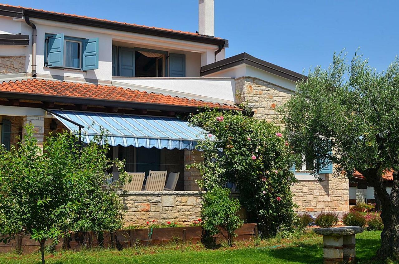 Holiday Home Sverko Novigrad  Luaran gambar